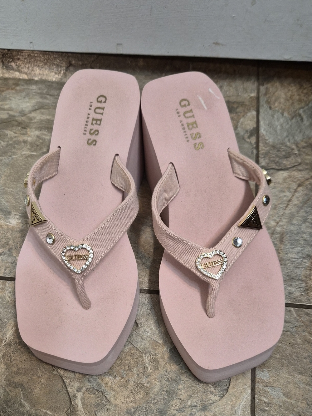 GUESS Pink Platform Heart-Embellished Thong Sandals